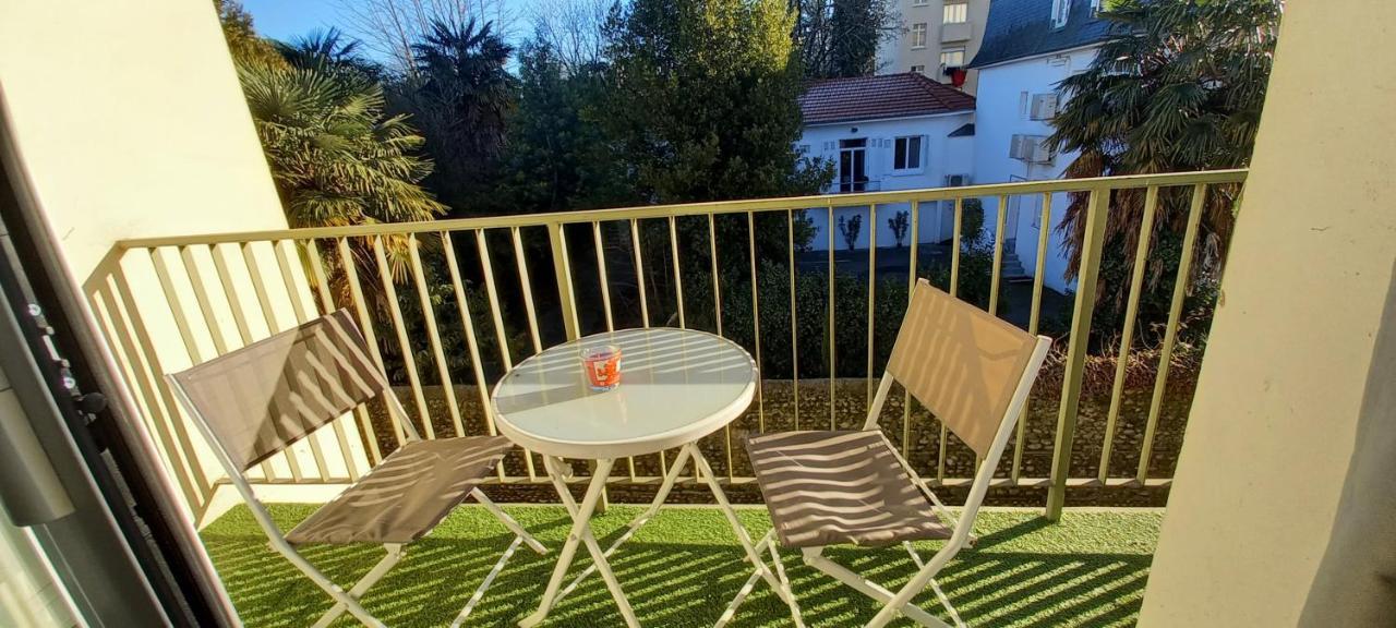 Au Petit Repere Palois -Studio - Centre Ville-Balcon-Wifi Fibre Pau Eksteriør bilde