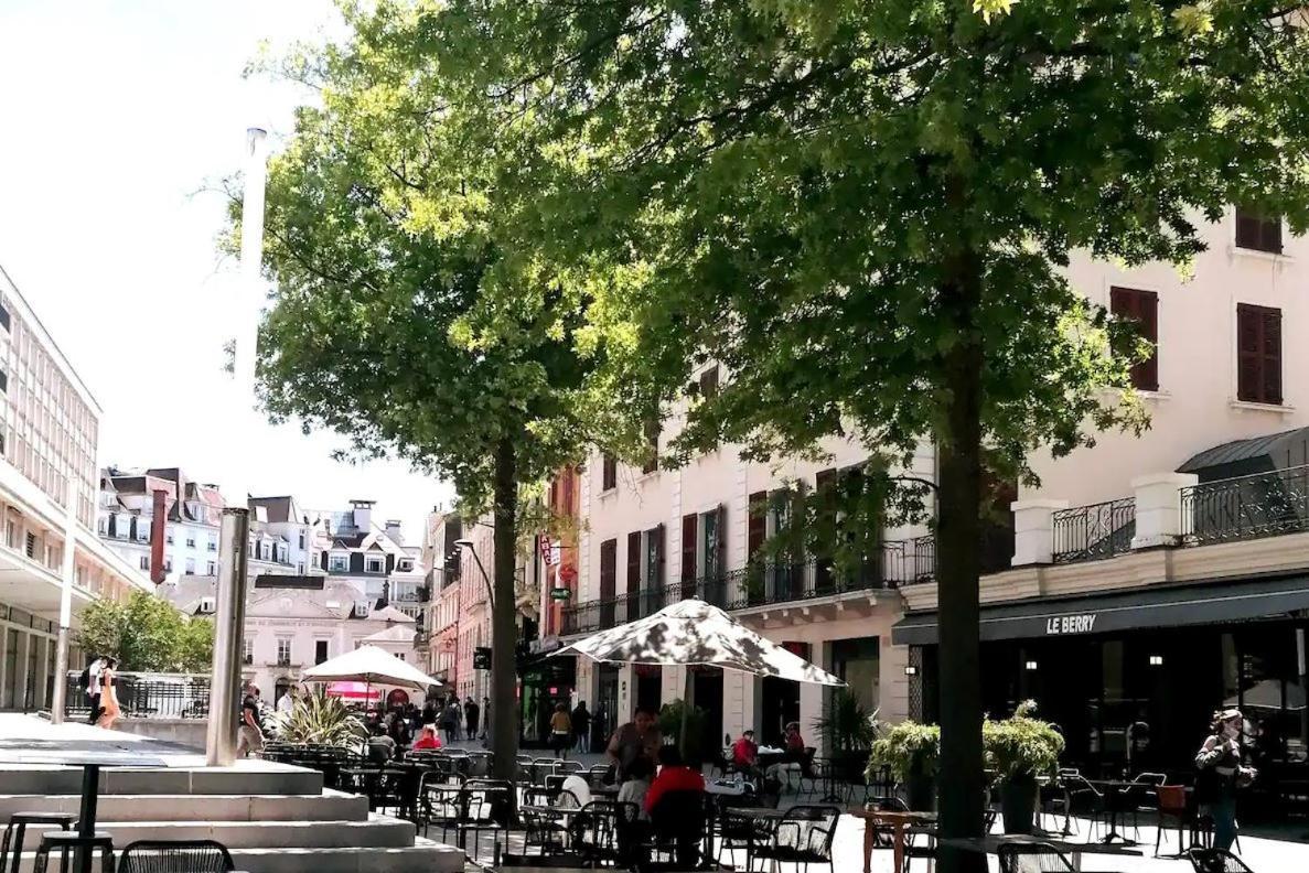 Au Petit Repere Palois -Studio - Centre Ville-Balcon-Wifi Fibre Pau Eksteriør bilde